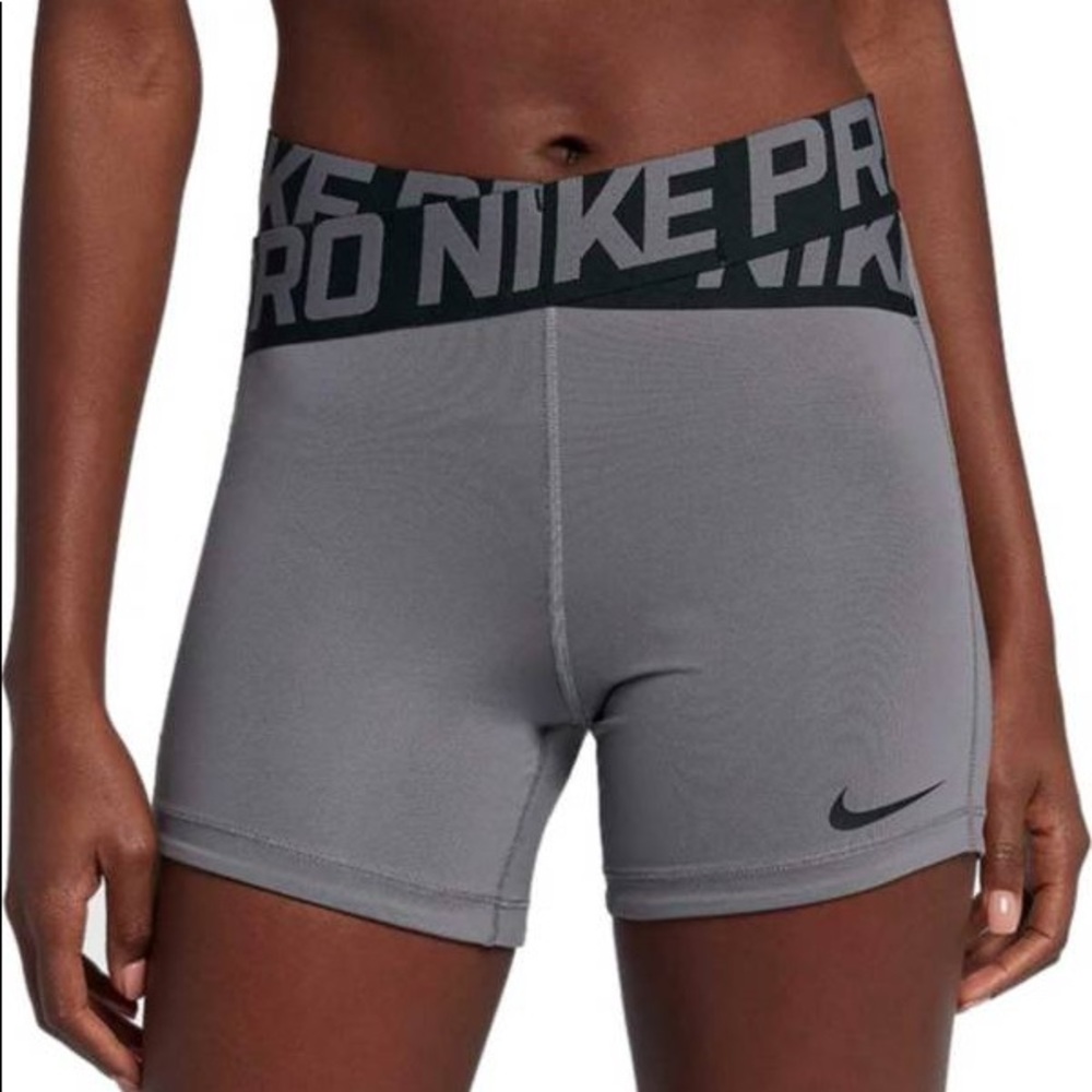Nike Pro Intertwist shorts